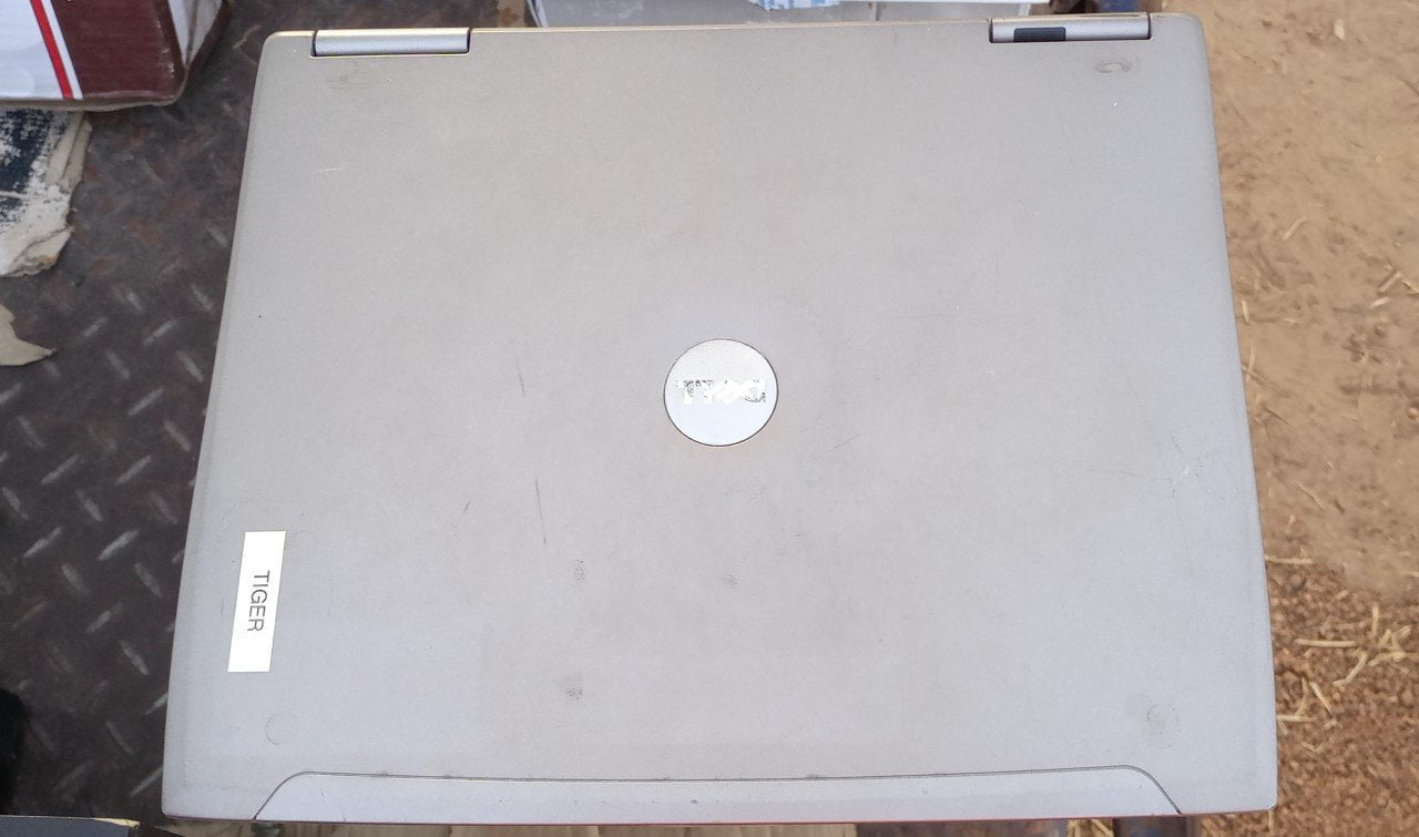 DELL Latitude D610 Laptop - Image 4