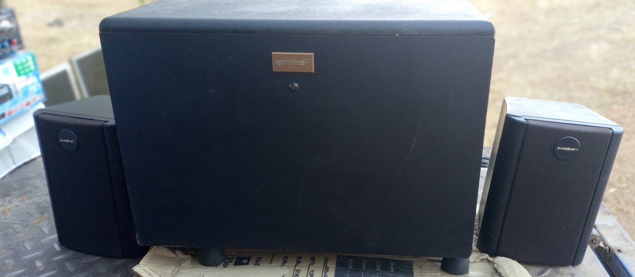 Home Theatre Woofer - Quadral - Image 1