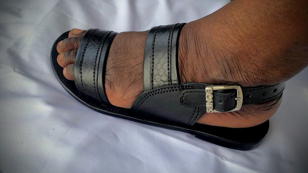 LEATHER SANDALS - Image 1